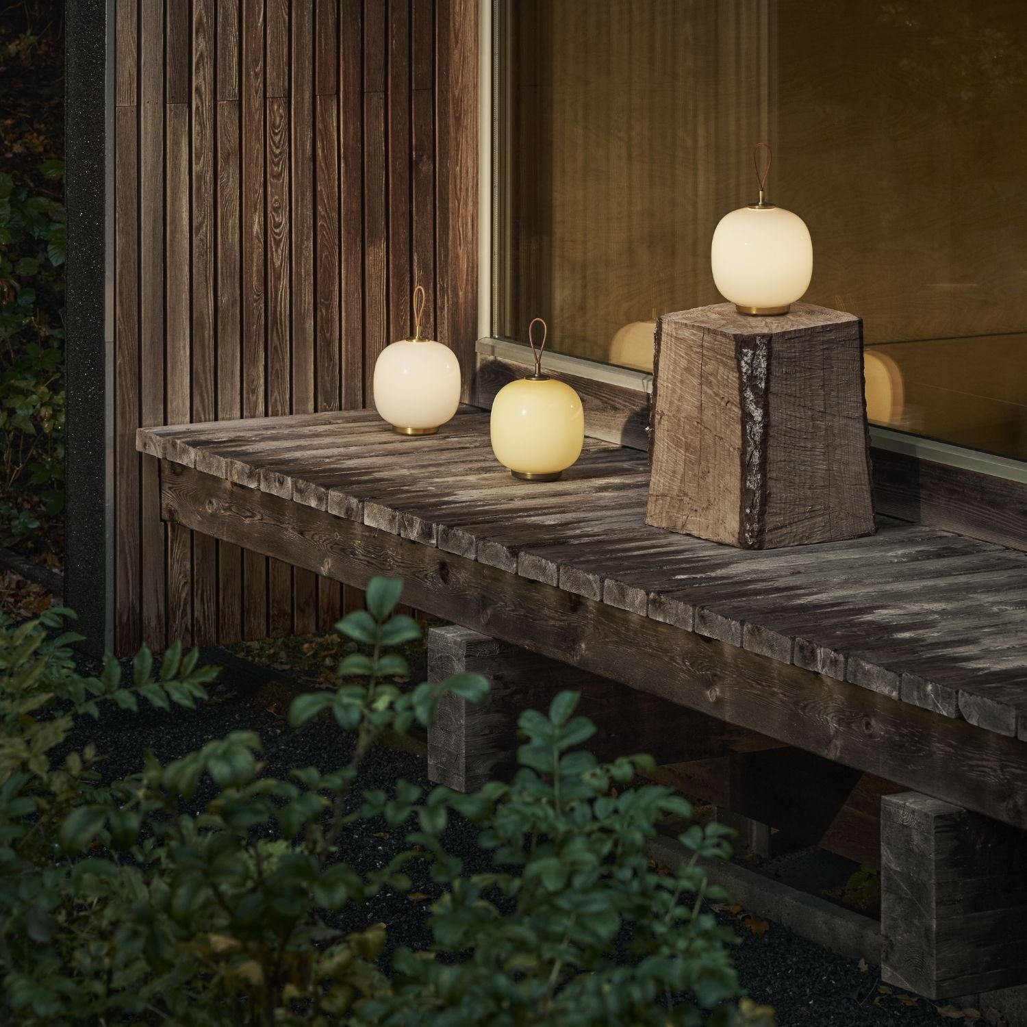 VL45 Radiohus Transportabel Bordlampe