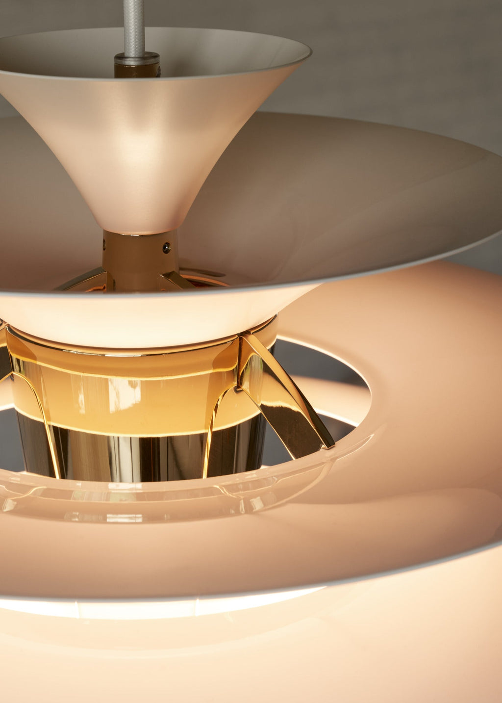 PH Snowball Pendel – Pale Rose