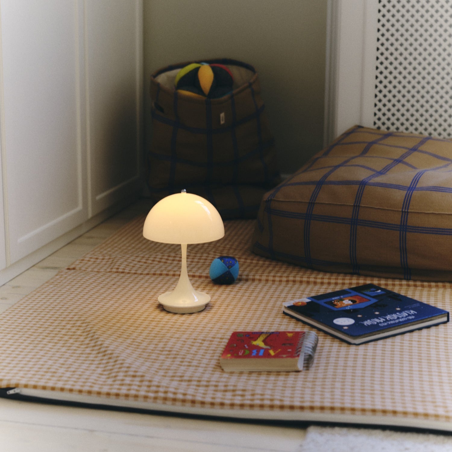 Panthella 160 Bordlampe